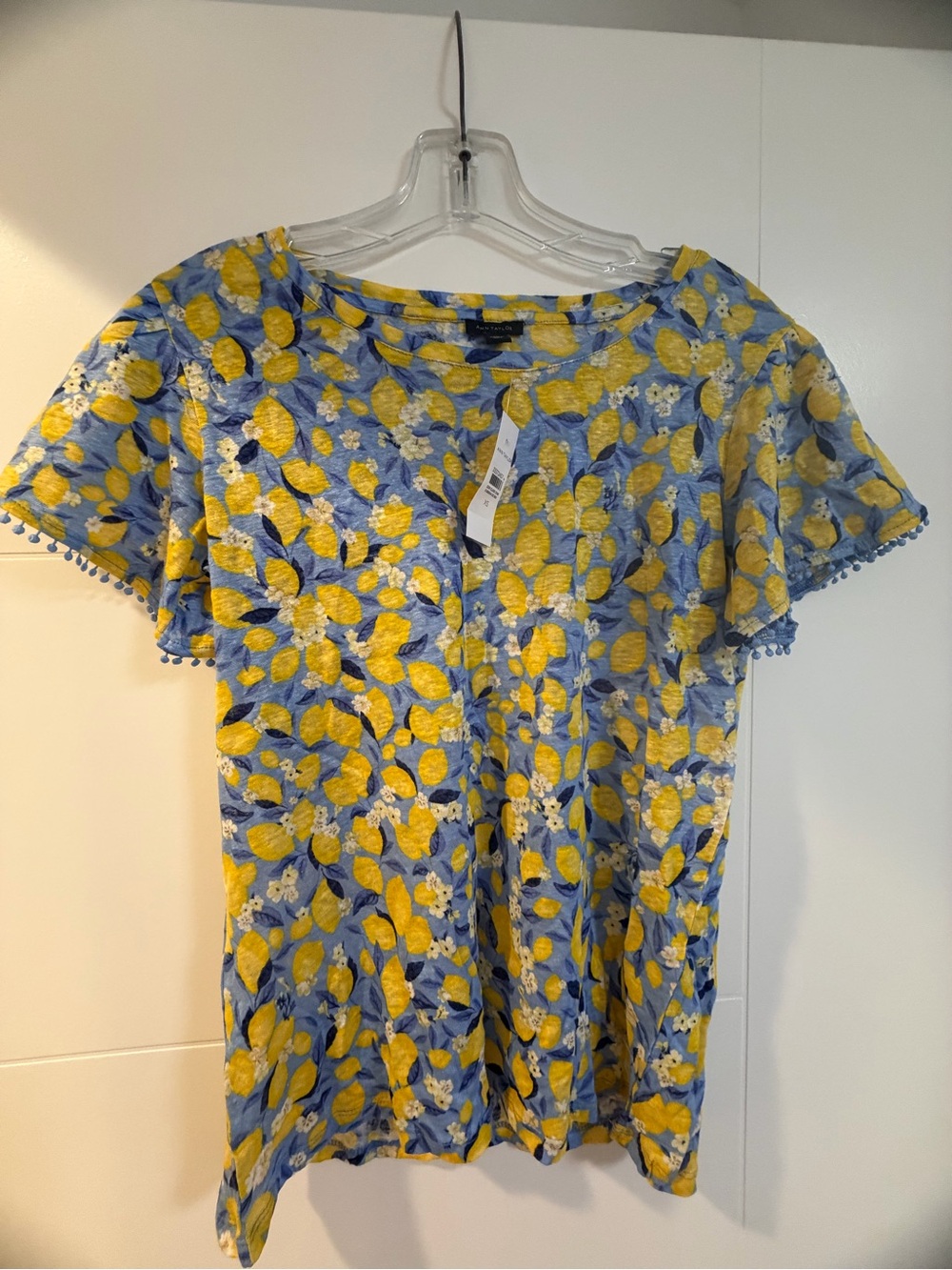 Ann Taylor Lemon Print Short Sleeve Top Size XS